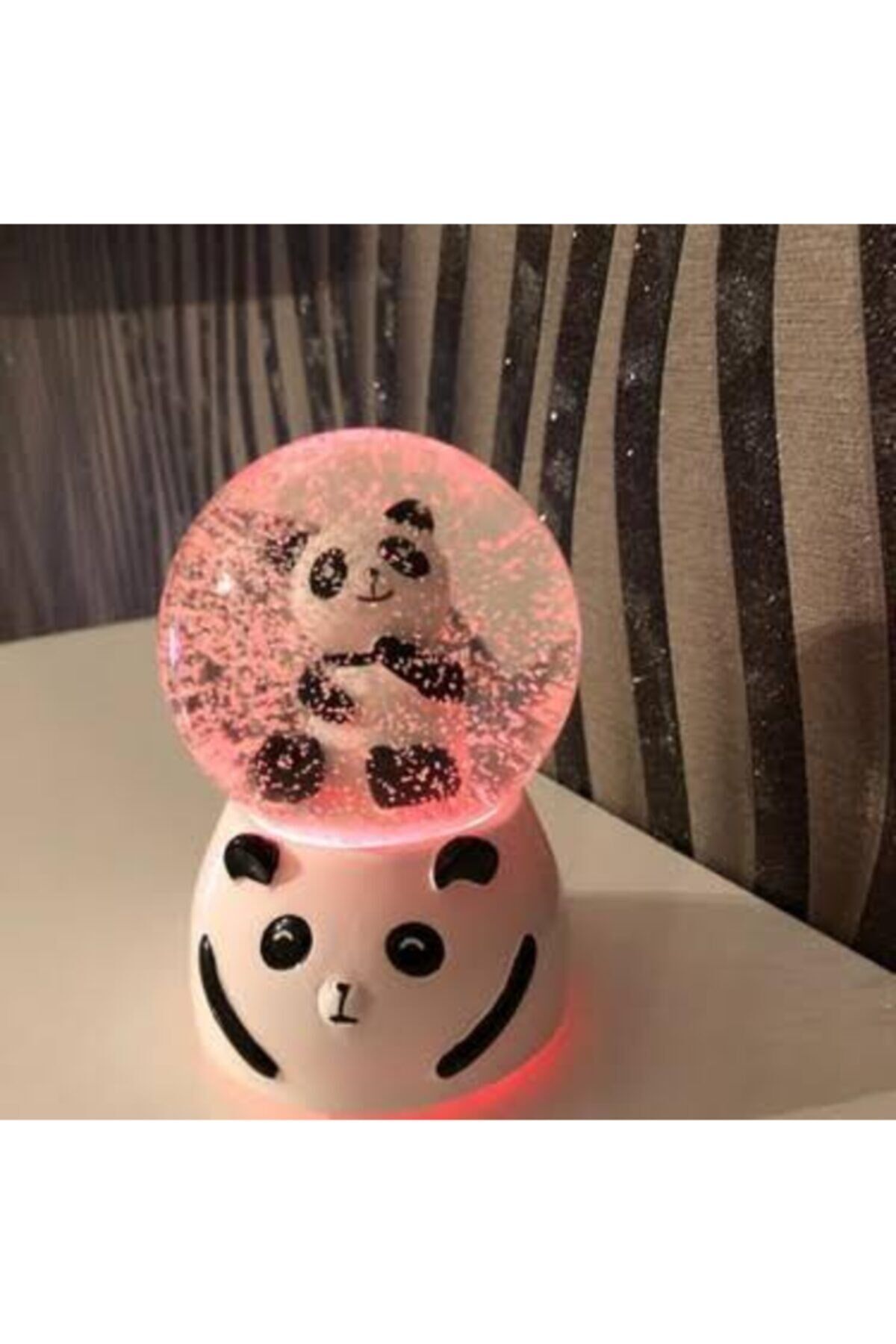 Orta Boy Işıklı Panda Temalı Kar Küresi Işıklı çok renkli - Tek Ebat