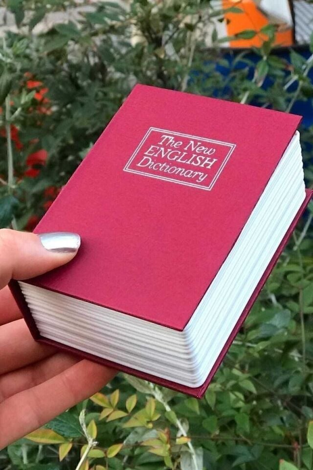 Kitap Şeklinde Gizli Kasa Kumbara 11,5 X 8 X 4,5 Cm