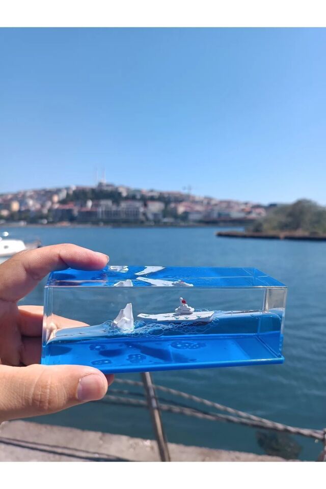 Batmayan Gemi Aşk Gemisi