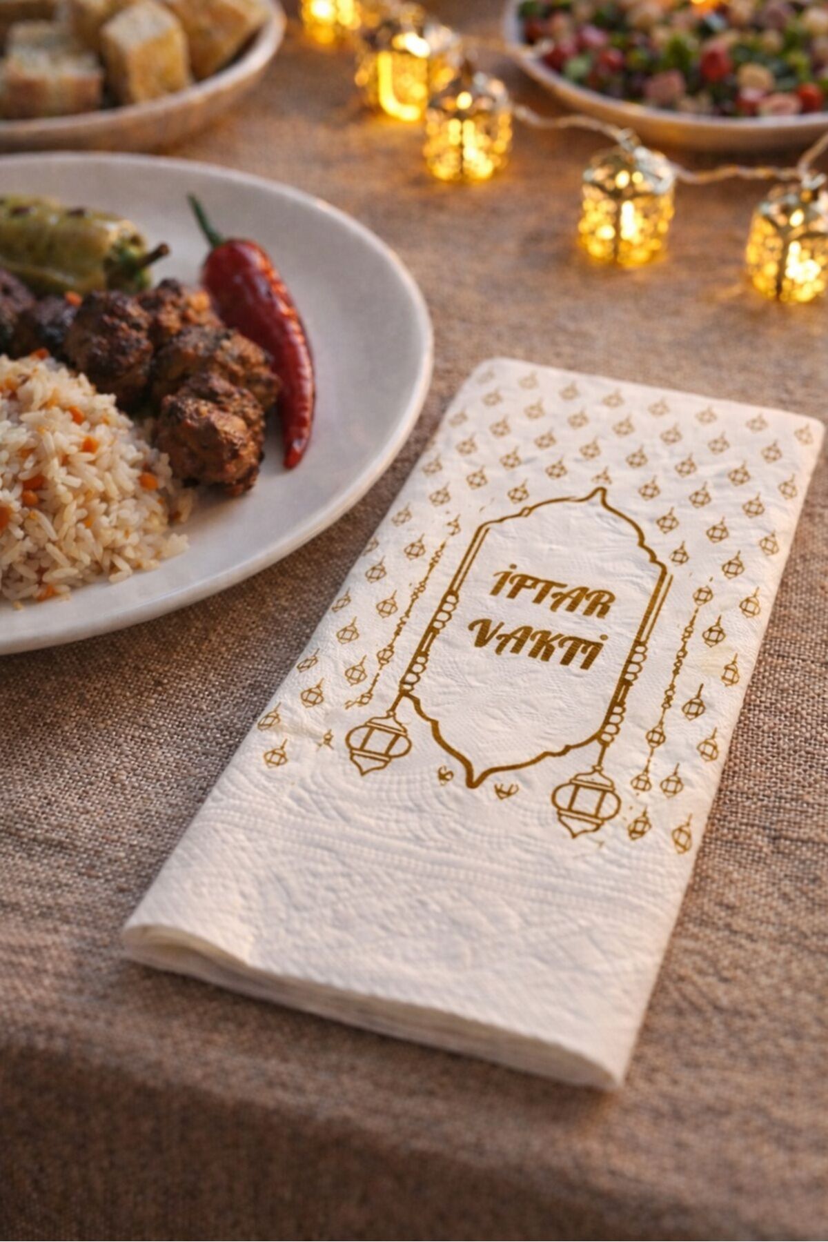 Ramazan Temalı İftar Vakti Baskılı Peçete – Altın Yaldız Desenli Sofra Peçetesi (30 Adet)